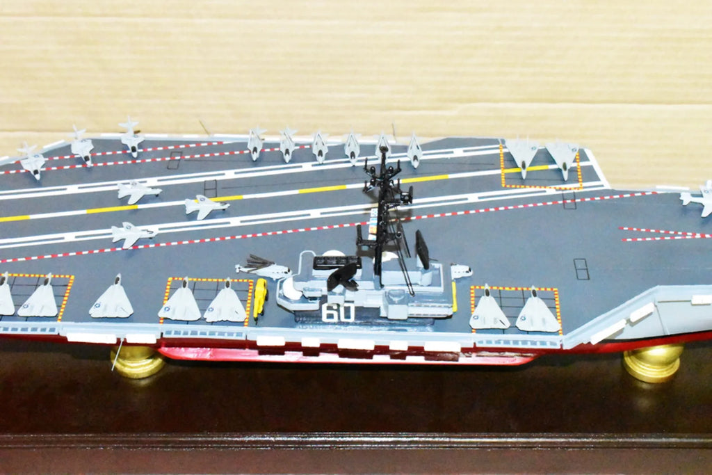 Saratoga -60 Aircraft Carrier Model,Navy,Scale Model,Mahogany,Forrestal Class