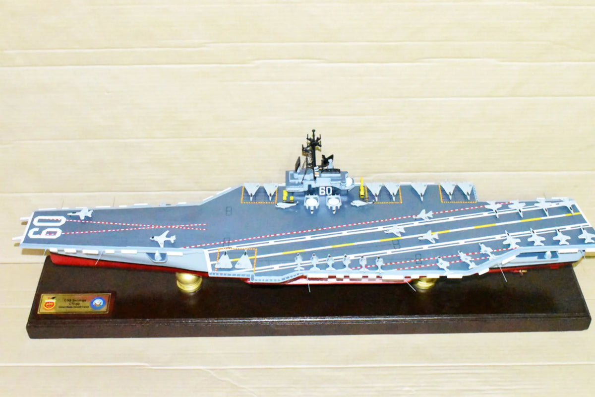Saratoga -60 Aircraft Carrier Model,Navy,Scale Model,Mahogany,Forrestal Class