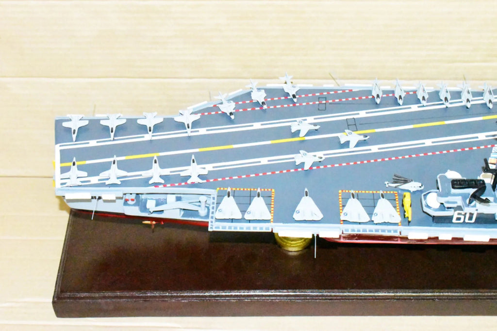 Saratoga -60 Aircraft Carrier Model,Navy,Scale Model,Mahogany,Forrestal Class