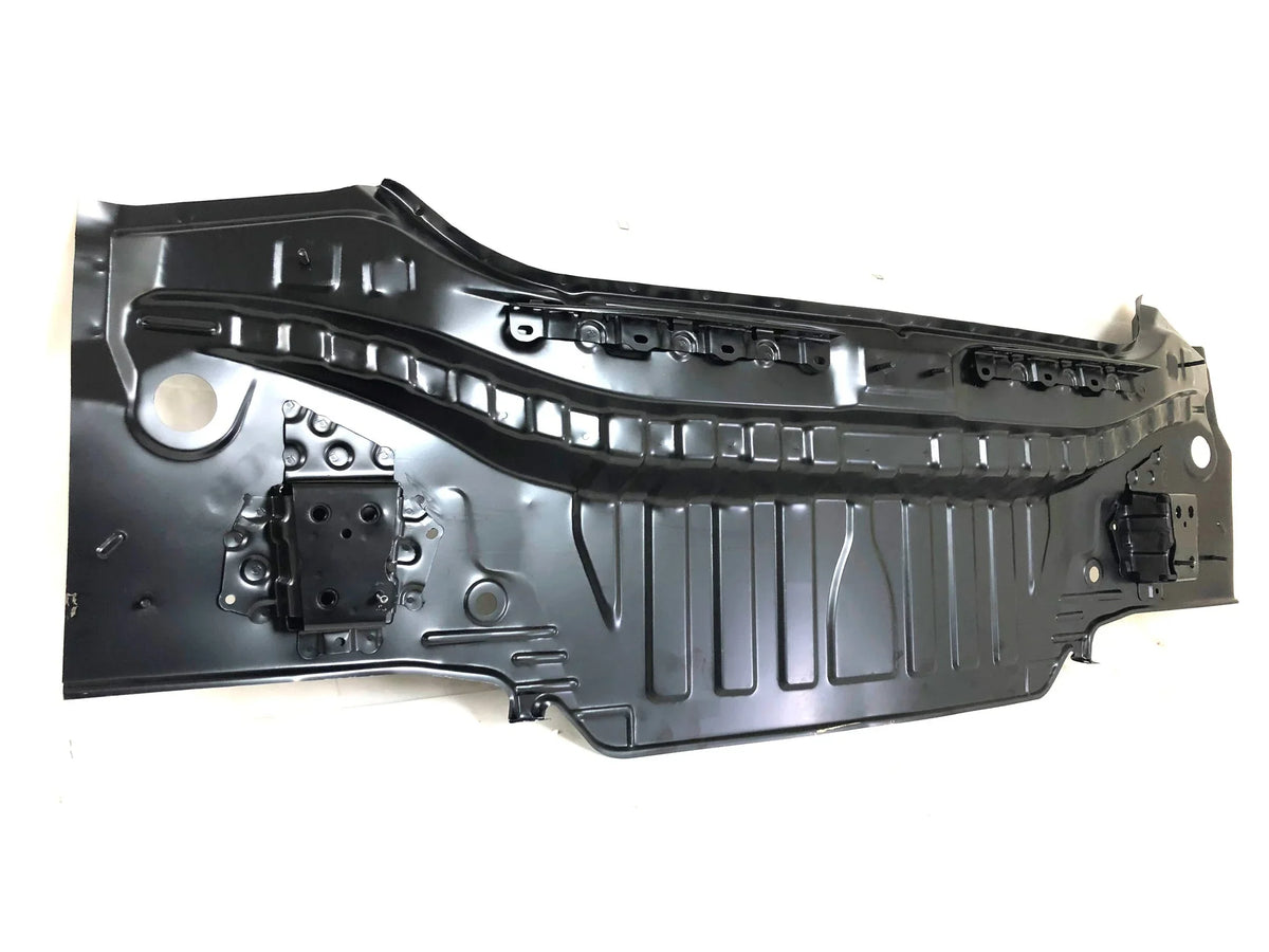 2018 2019 2020 2021 2022 Compatible with Toyota Camry Rear Trunk Body Lower Panel