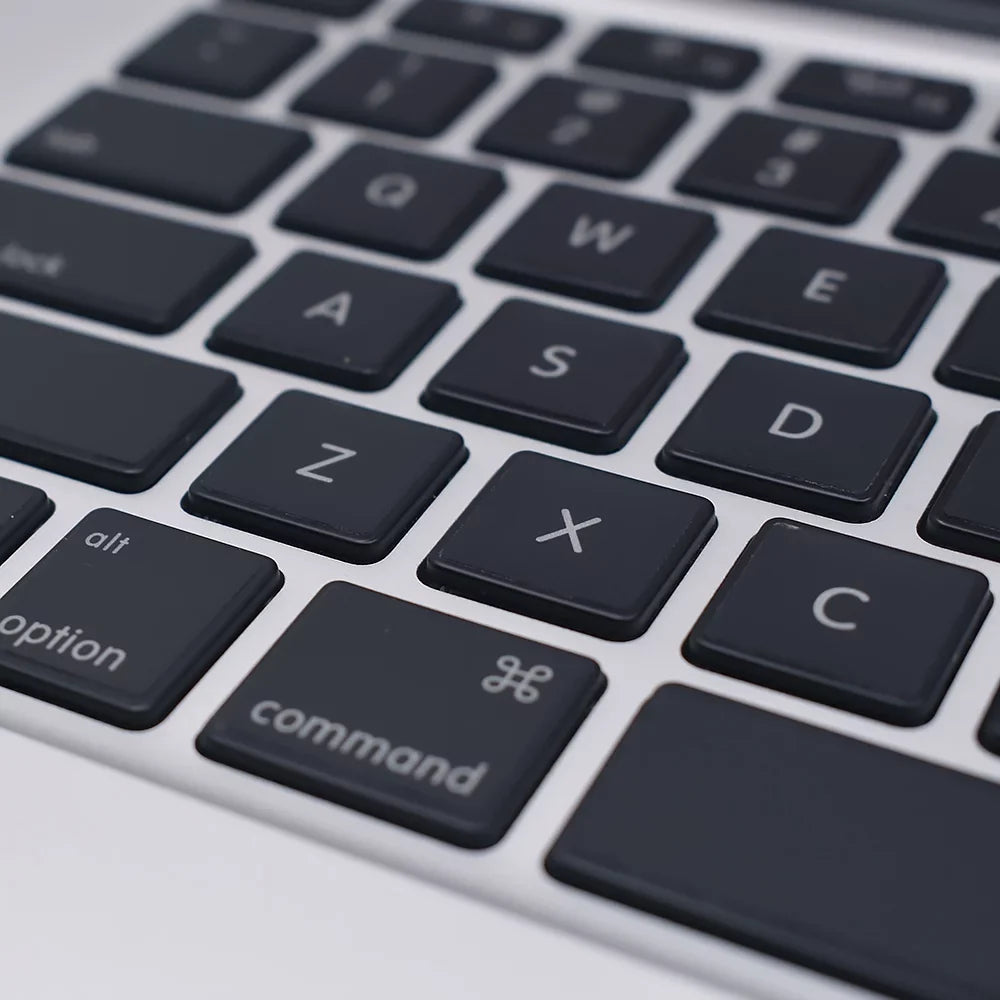 Pre-Owned Apple MacBook Pro 15-Inch "Core i7" 2.2 Touch Mid-2018 15" (Touch Bar) - MR932LL/A - Space Gray (Fair)
