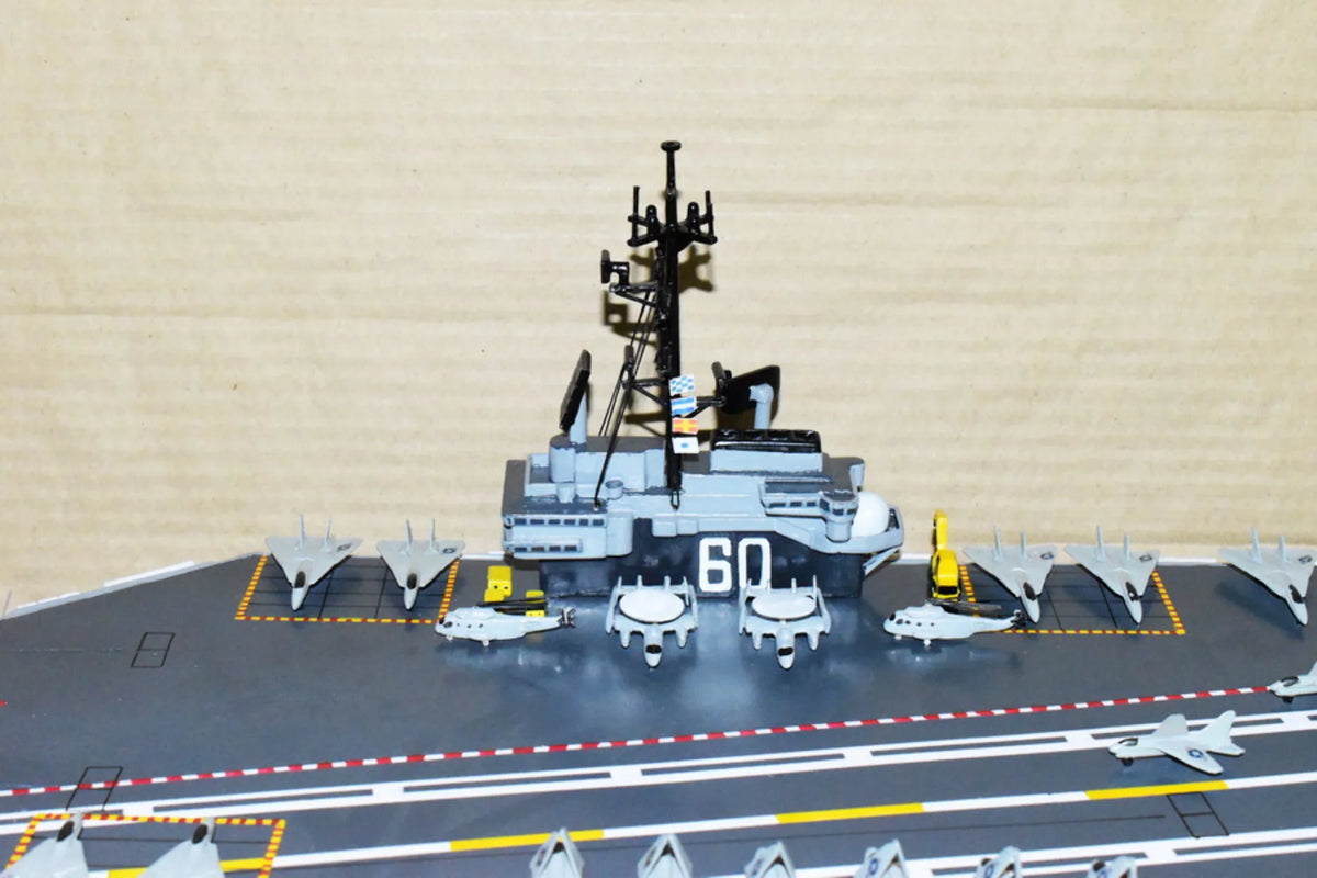 Saratoga -60 Aircraft Carrier Model,Navy,Scale Model,Mahogany,Forrestal Class